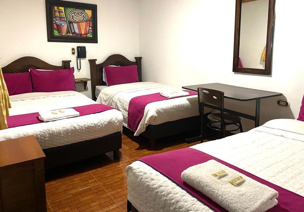 بوغوتا Hostal Internacional المظهر الخارجي الصورة